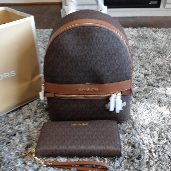 Michael Kors Handbags - Mk